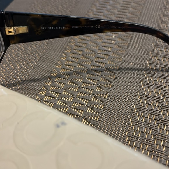 BURBERRY HAVANA GLASSES π₯π₯π₯π₯ - Picture 7 of 13